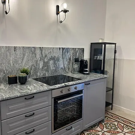 Caves Garden Apartment